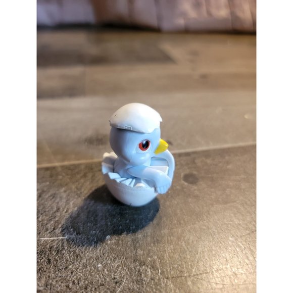 Disney 2010 bird hatching toy figure - Picture 4 of 5